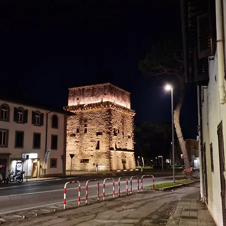 Nyaraló Casina Elena - Centro Viareggio